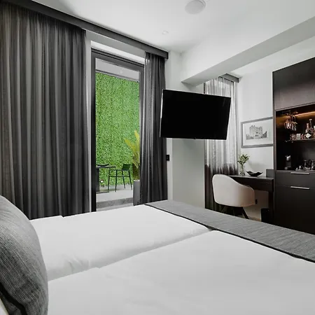 Hotel No 15 Ermou 5*